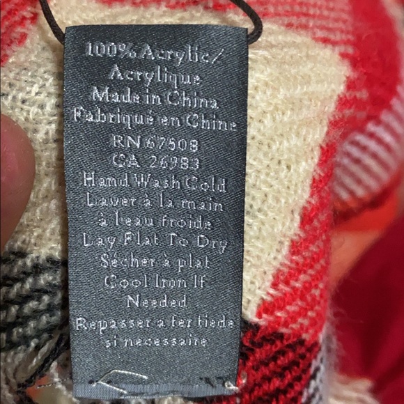 Vince Camuto Reversible scarf wrap - Picture 5 of 5